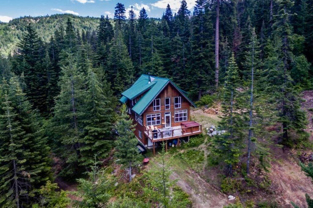 Hot Tub Cool Views: Roaring Creek Cabin Leavenworth Bagian luar foto