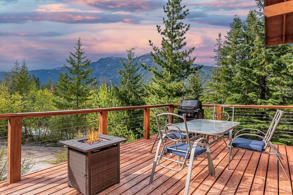 Hot Tub Cool Views: Roaring Creek Cabin Leavenworth Bagian luar foto