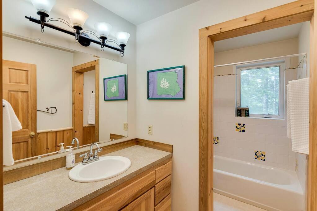 Hot Tub Cool Views: Roaring Creek Cabin Leavenworth Bagian luar foto