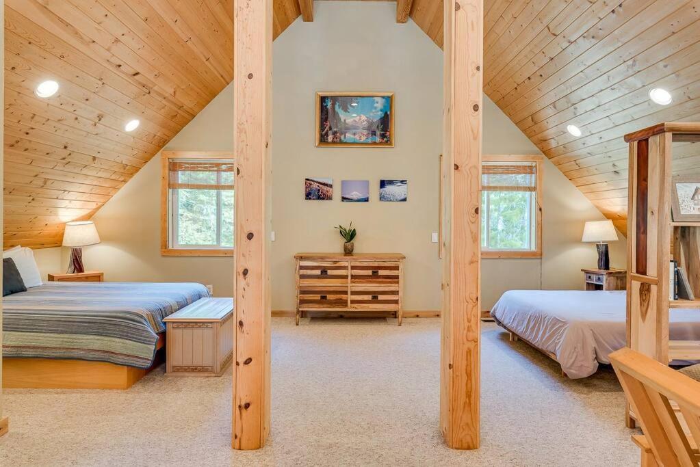 Hot Tub Cool Views: Roaring Creek Cabin Leavenworth Bagian luar foto