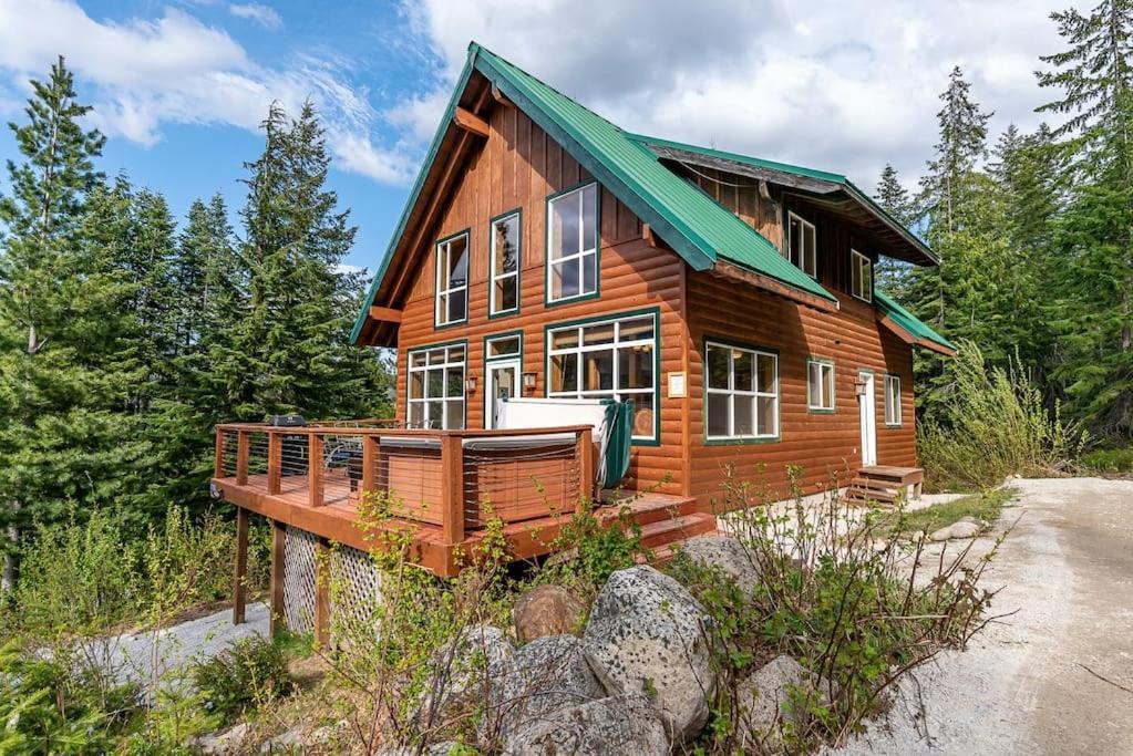Hot Tub Cool Views: Roaring Creek Cabin Leavenworth Bagian luar foto